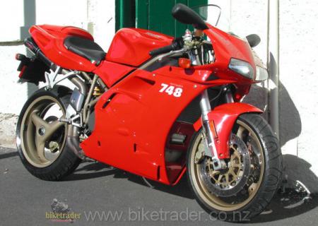 s est la mien dans mais reve ducati 748
